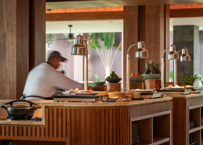 The Meru 5* Sanur