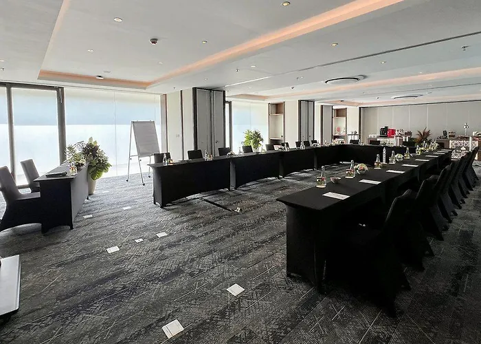 The Meru Hotel 5*