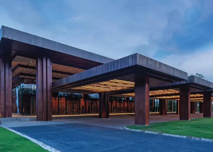 The Meru 5* Sanur